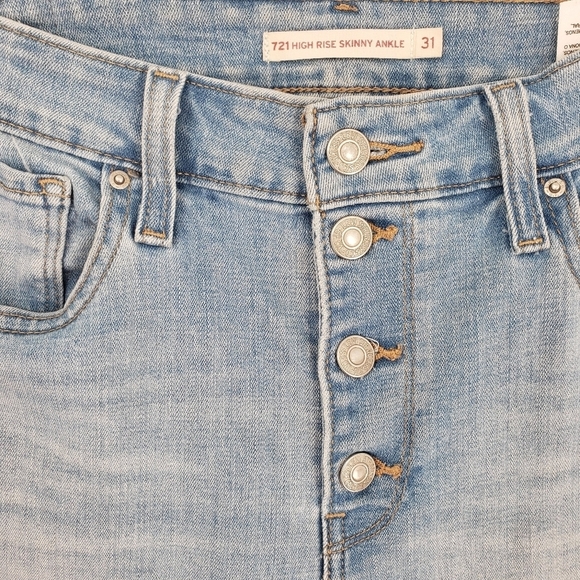 Levi's Denim - Levi's 721 high rise skinny ankle jeans 31 split hem light blue denim button fly